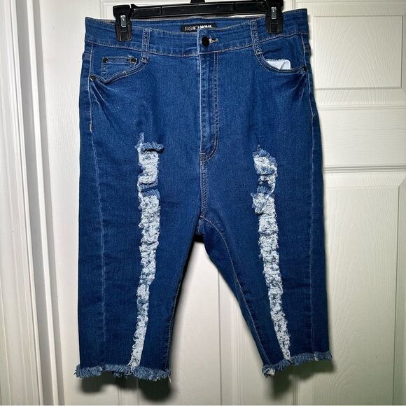 Fashion Nova Blue Distressed Jean Shorts 15 - Picture 2 of 8